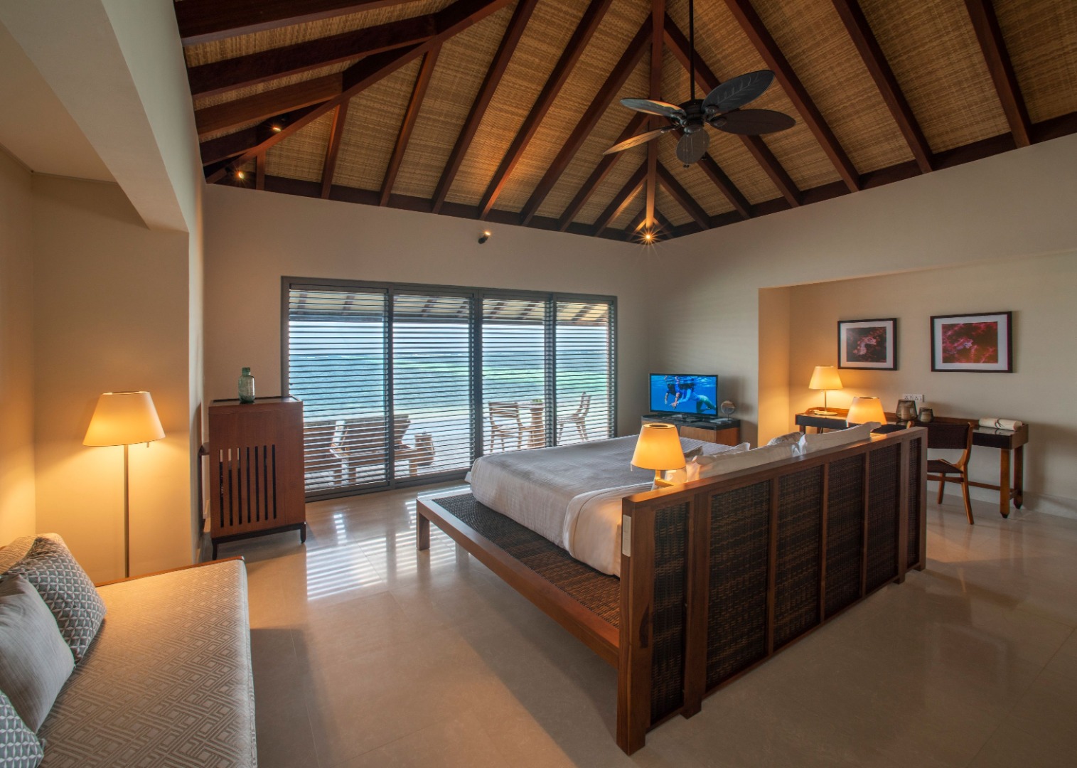 Lagoon, Pool, Villa