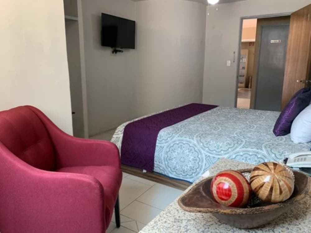 Hotel Fg 12/24