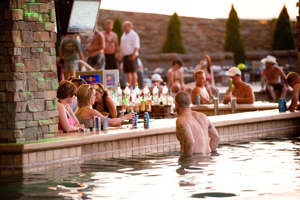 Camden On the Lake Resort Spa Yacht Club 49/68