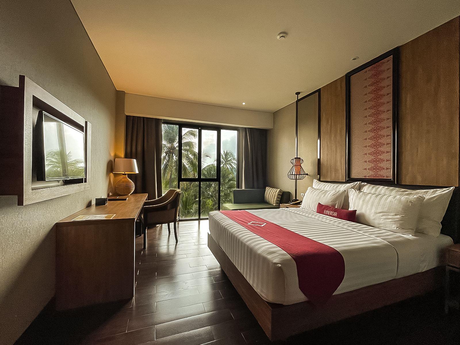 Deluxe, King Bed, Queen Bed