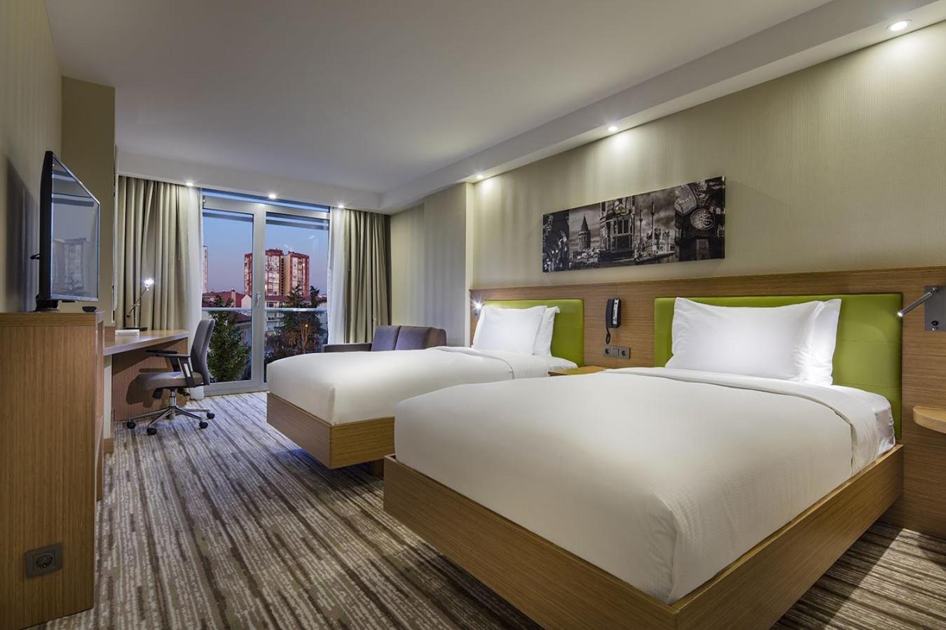 ROOM, TWIN BEDS, SOFA