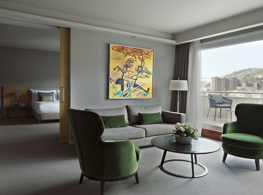The Artist Grand Hotel of Art 61/74