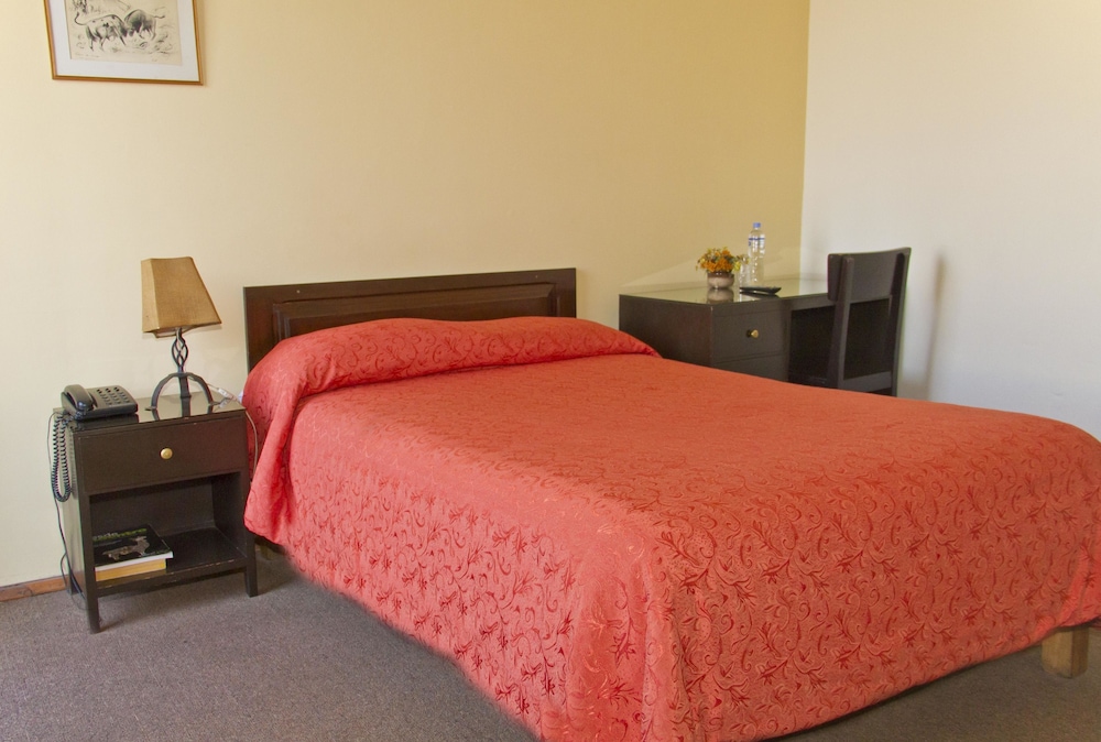 Las Mercedes Hostal Residencial 19/68