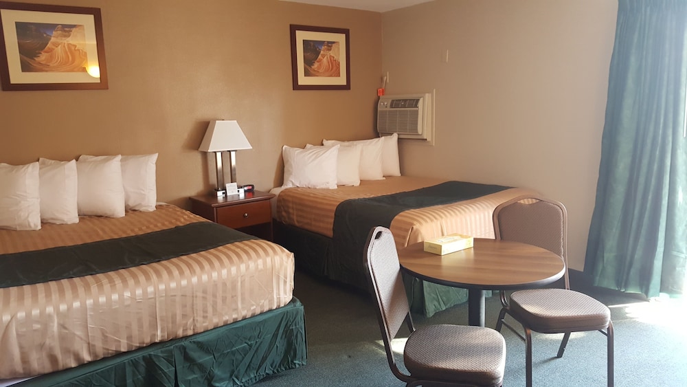 غرفة سوبيريور بسريرين كوين، Lake Powell Canyon Inn 7/10
