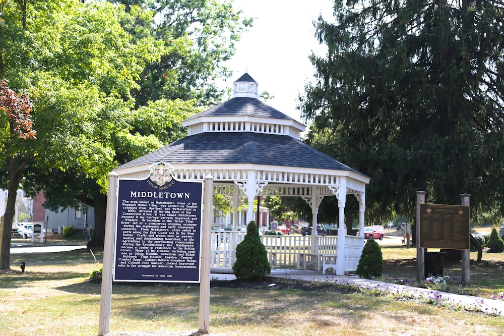 Inn at Middletown 2/63