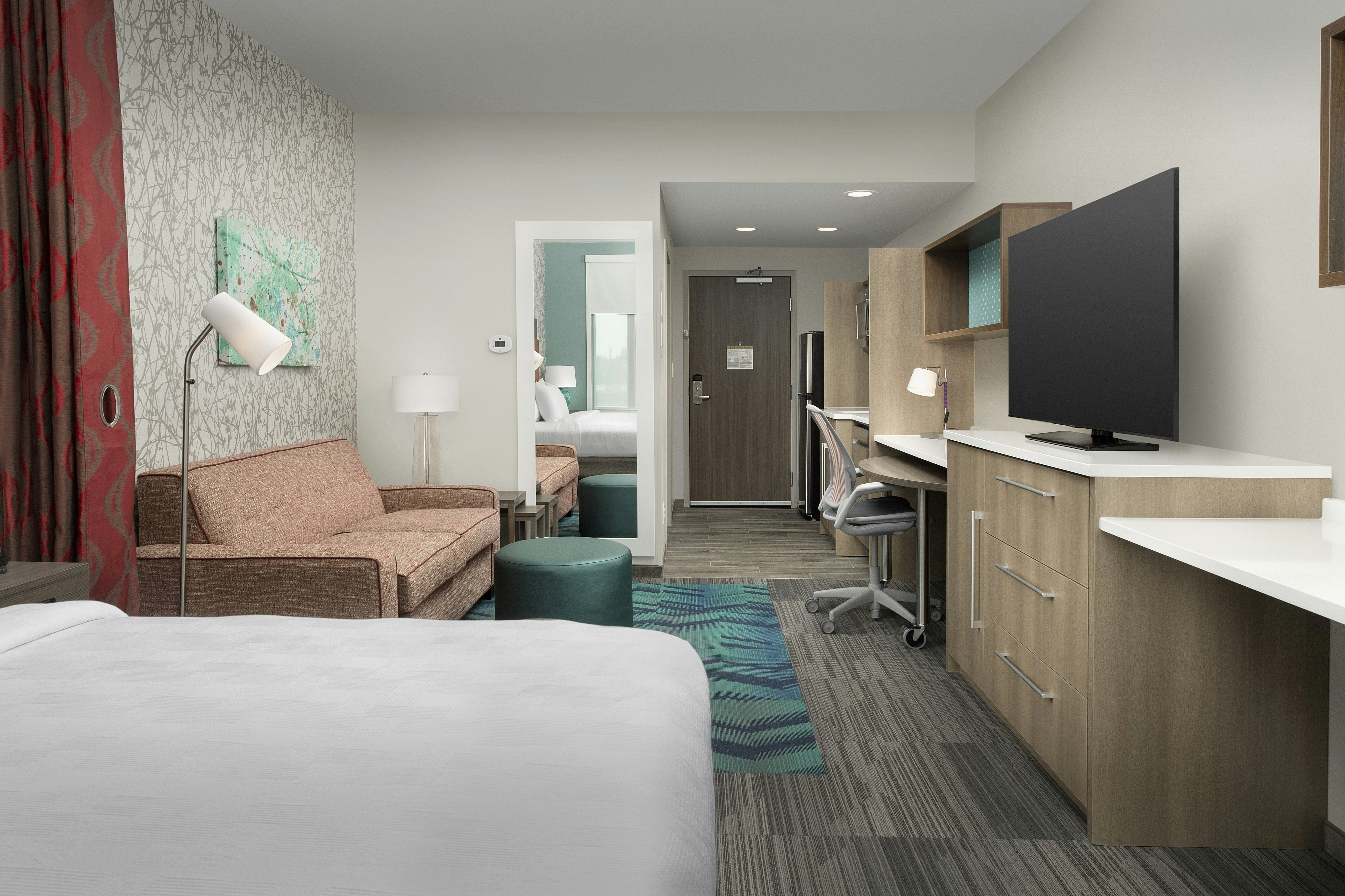 STUDIO, KING BED, ACCESSIBLE