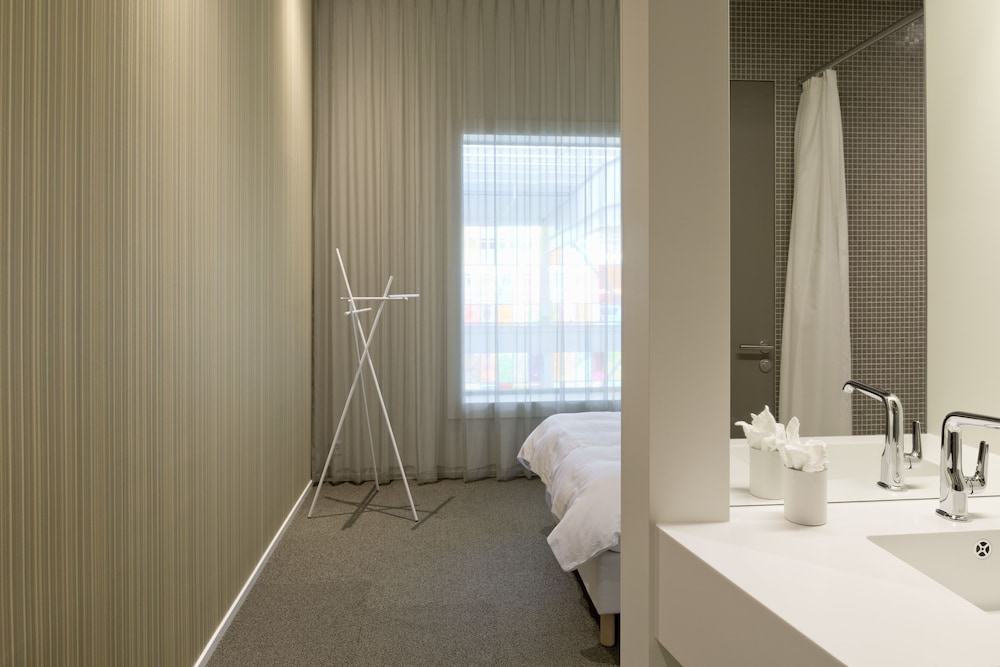 Trafo Hotel 25/54