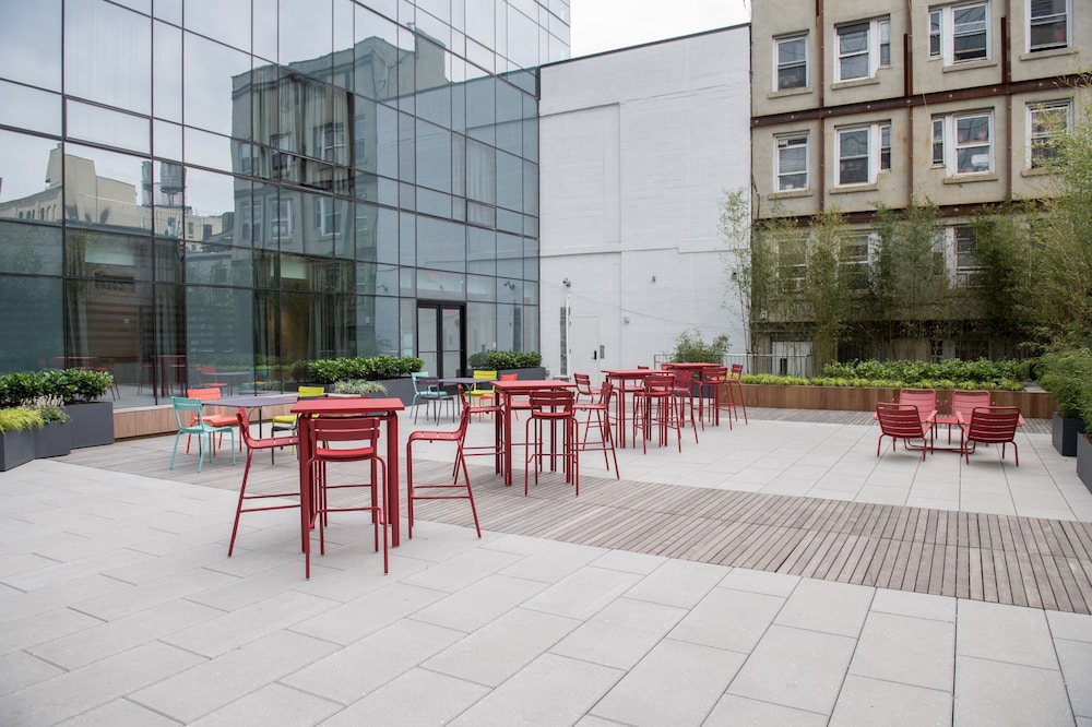 50 Bowery Hotel 44/60