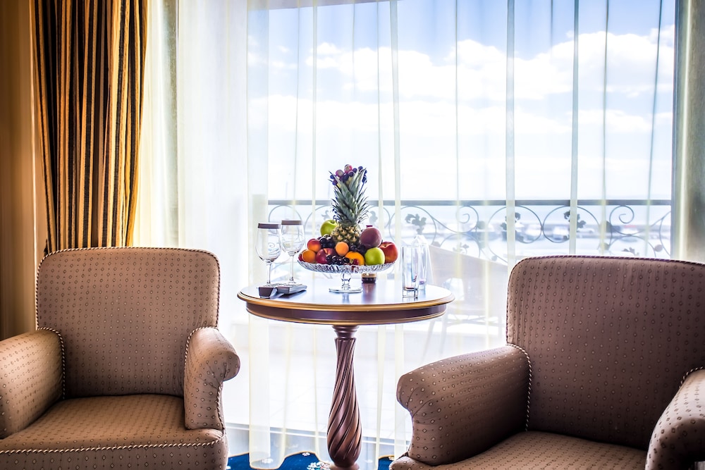 Palace-Marina Dinevi Hotel 33/44