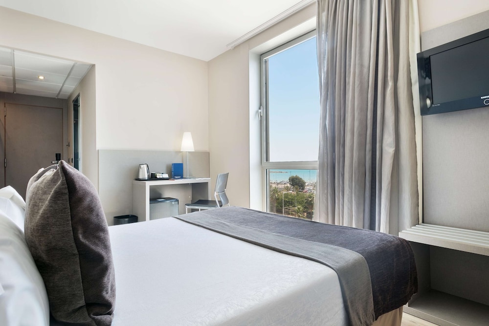 BUSINESS, DOUBLE OR TWIN BED, SEA VIEW