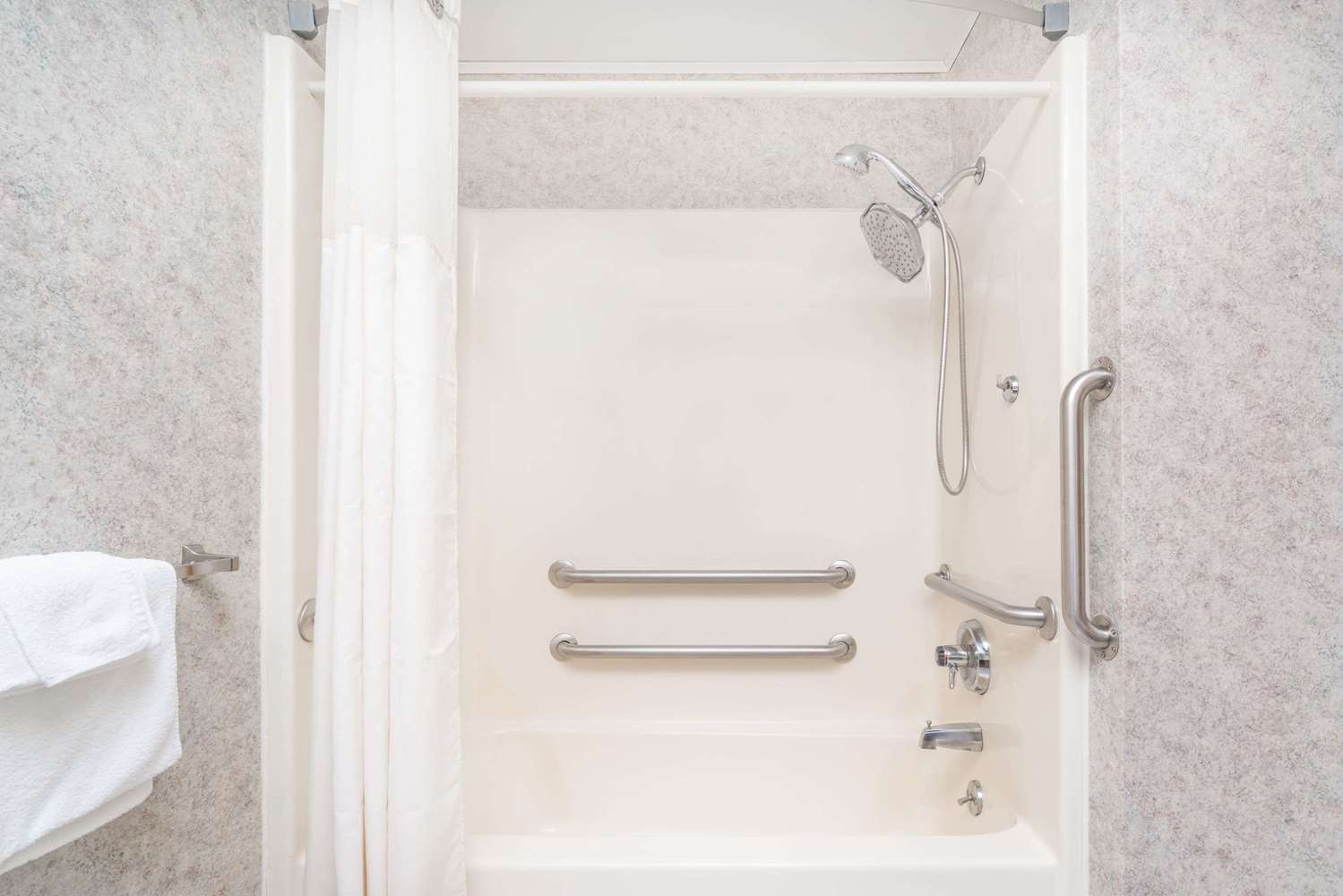 Days Inn by Wyndham Hurley 26/26