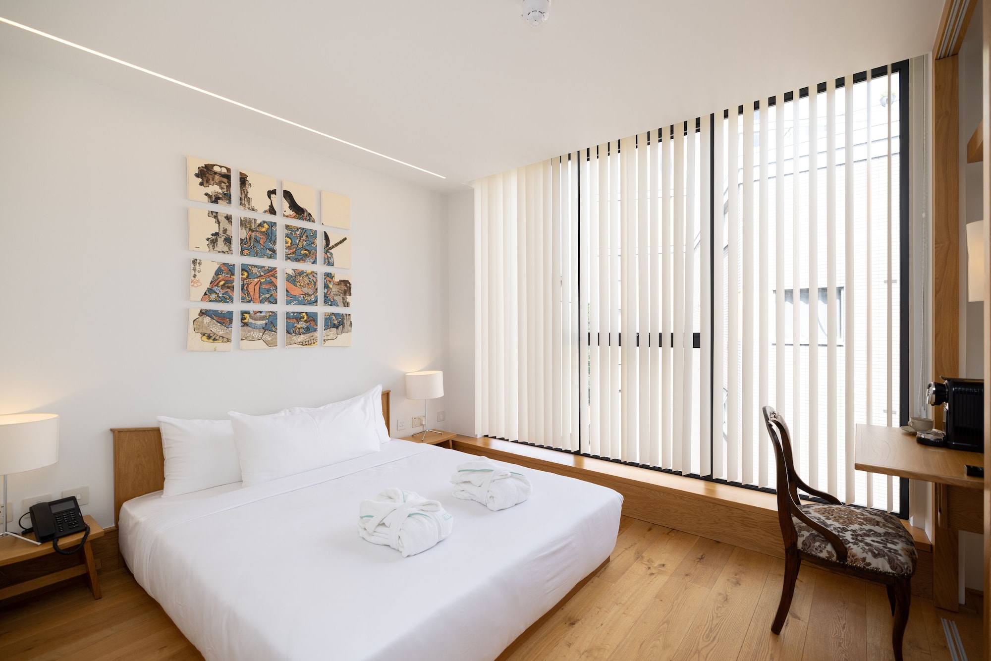 SUPERIOR, DOUBLE BED