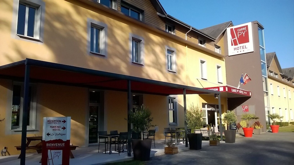 Carre Py Hotel 32/41