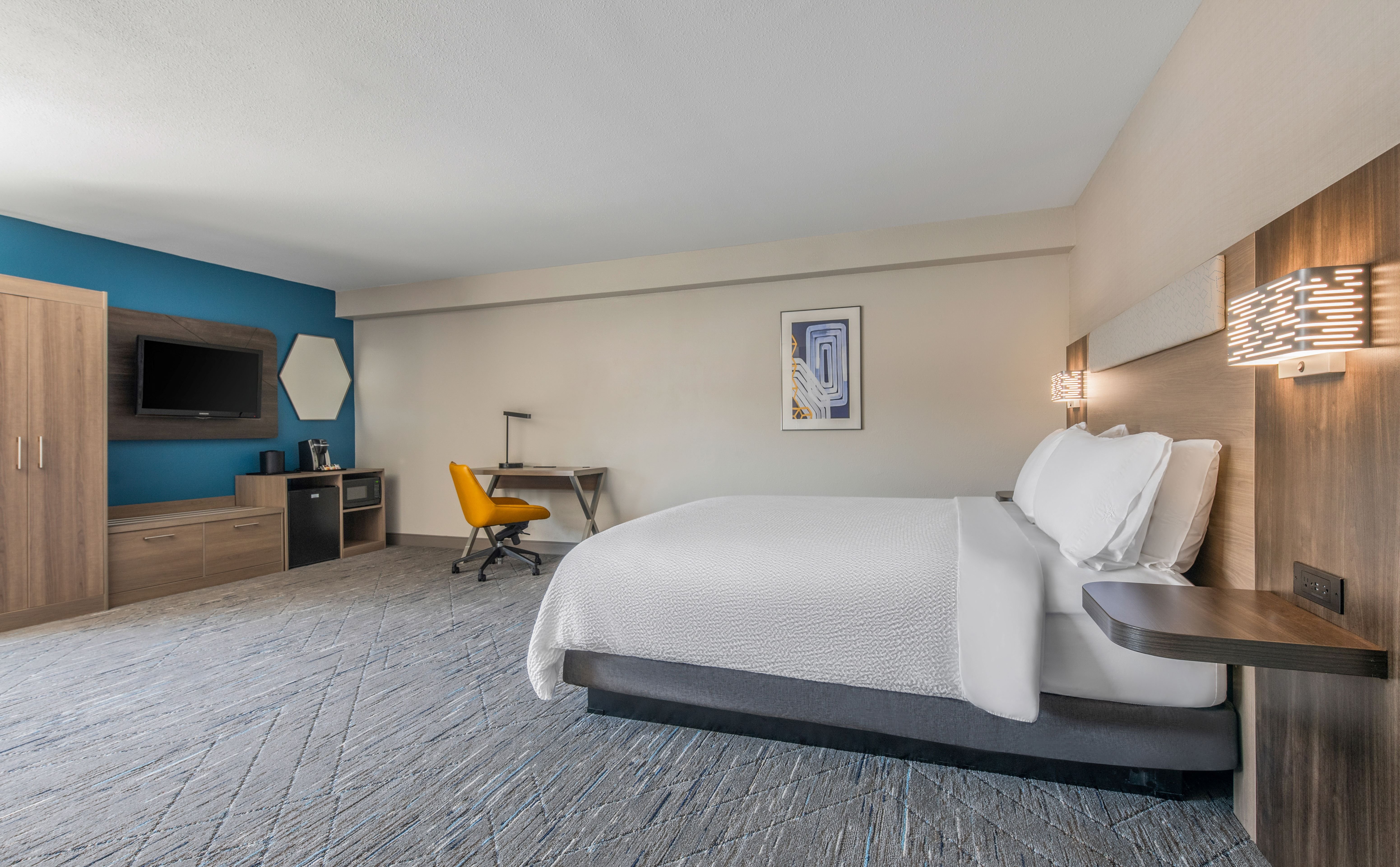 Holiday Inn Express San Diego South National City 30/73