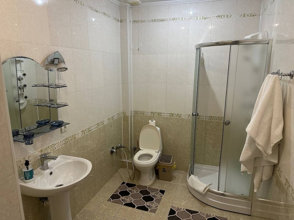 Hotel Lidia 62/65