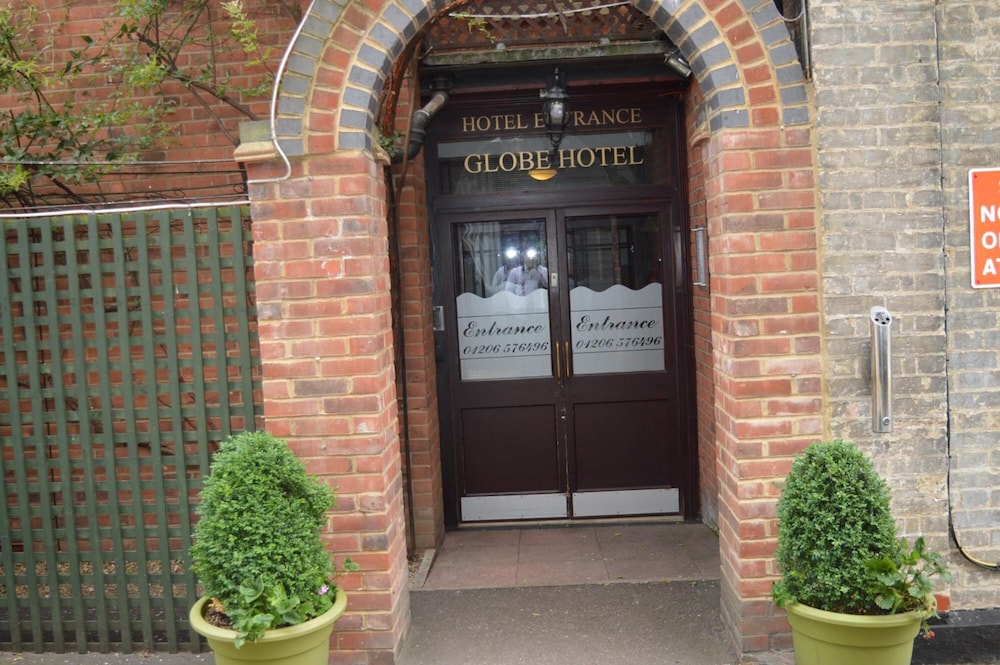 The Globe Hotel 9/37