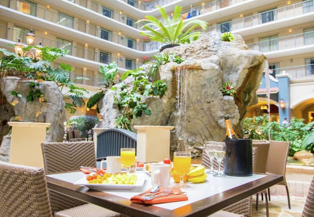 Embassy Suites by Hilton Fort Lauderdale 17th Street 22/29