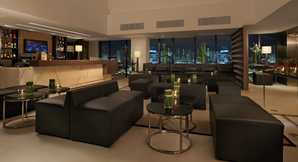 Seda Bonifacio Global City 26/48