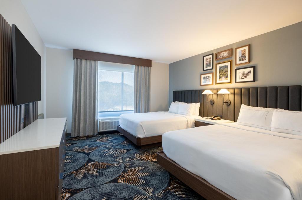 جناح بسريرين كوين بغرفتين لذوي الإعاقة، DoubleTree by Hilton Hotel Savannah Airport 2/5