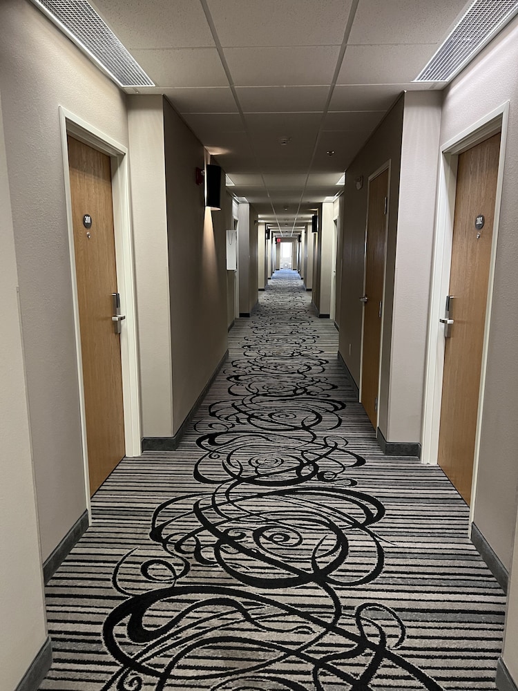 Okoboji Inn And Suites 23/52
