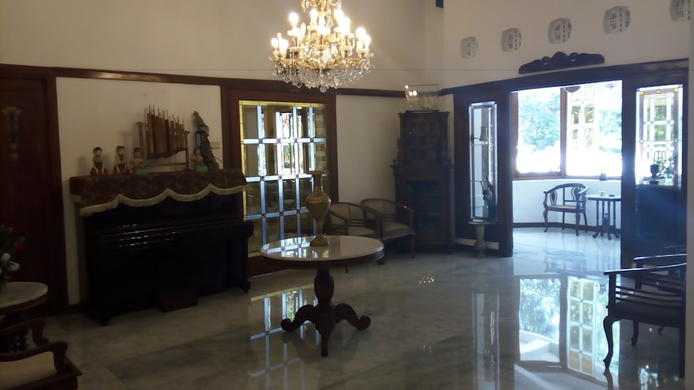 Hotel O Bandung near Stadion Siliwangi formerly The Ethnic Hotel Bandung 61/79