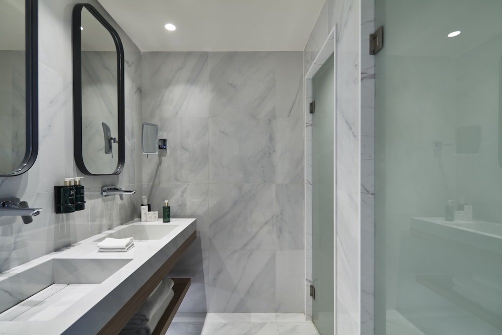 AMIRA Luxury Resort and Spa - Adults Only 45/50