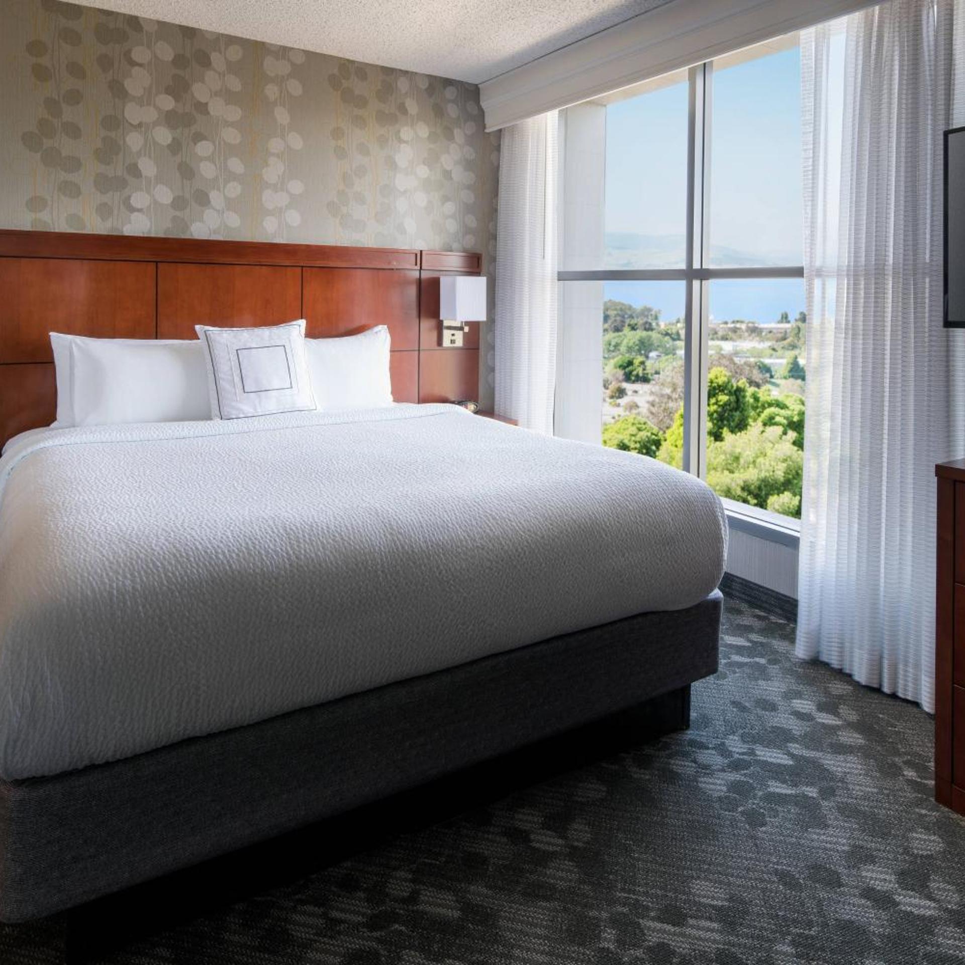 Renovated, Suite, King Bed, Sofa