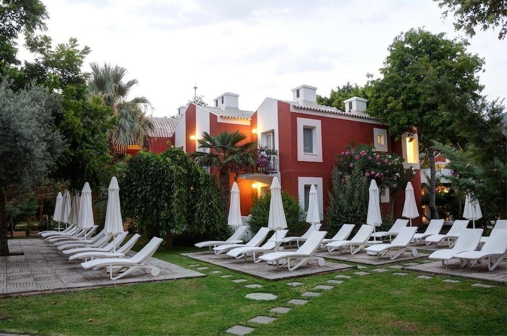 Belcekiz Beach Club 40/50