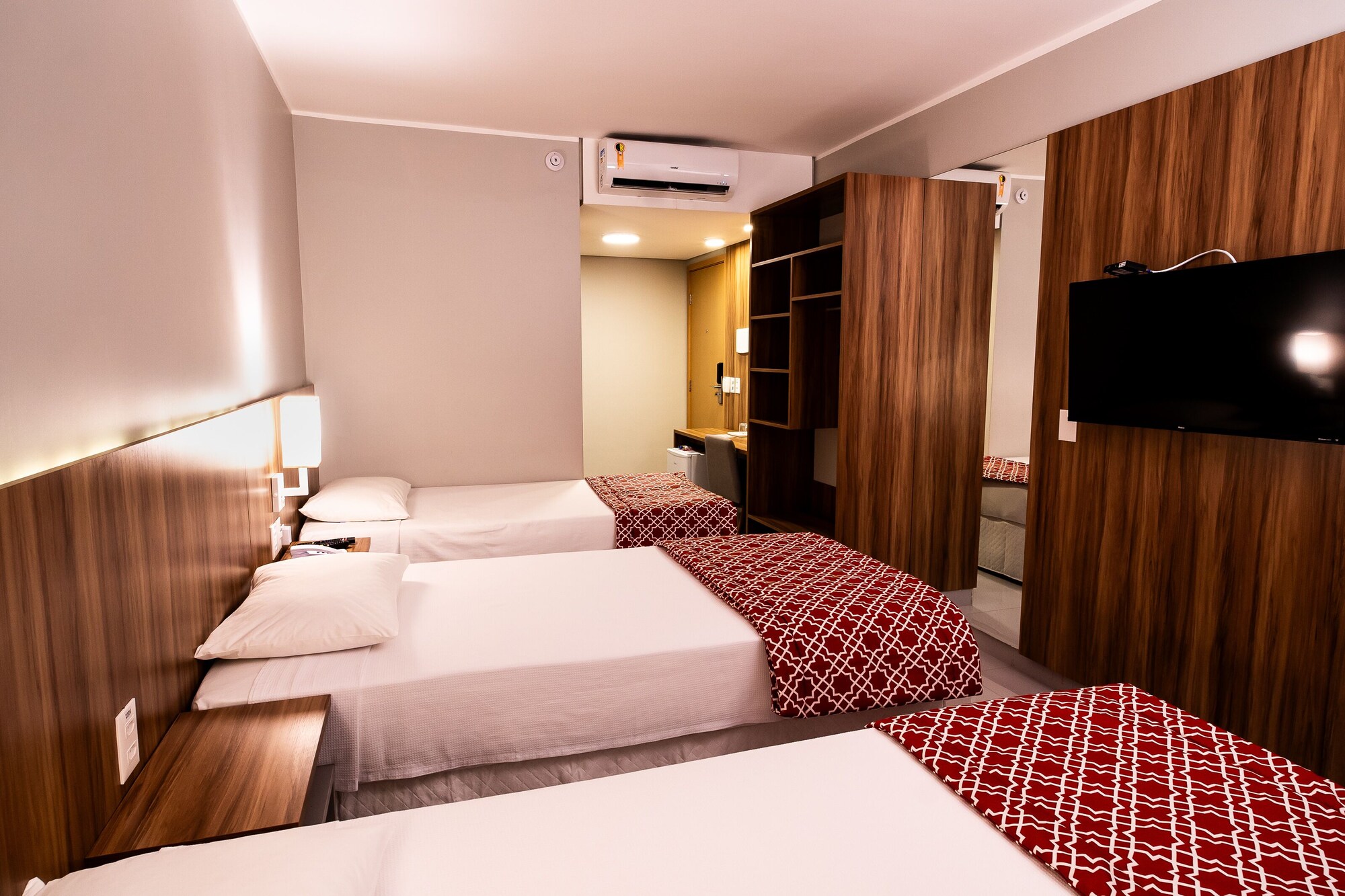STANDARD, TRIPLE, 3 BEDS