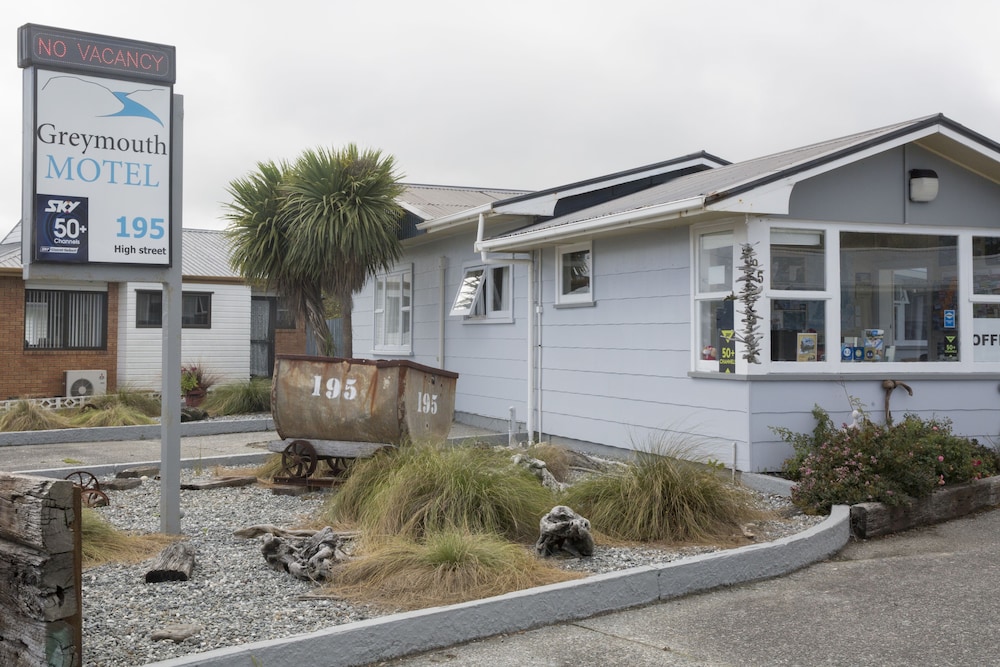 GREYMOUTH MOTEL 1/54