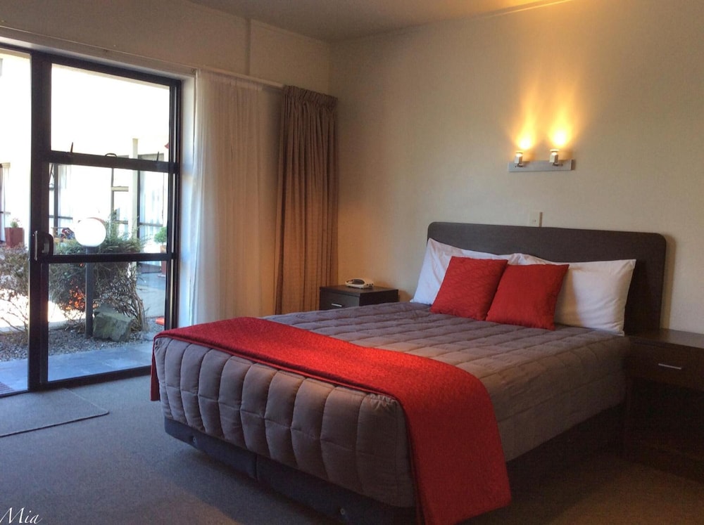 Marksman Motor Inn 14/47