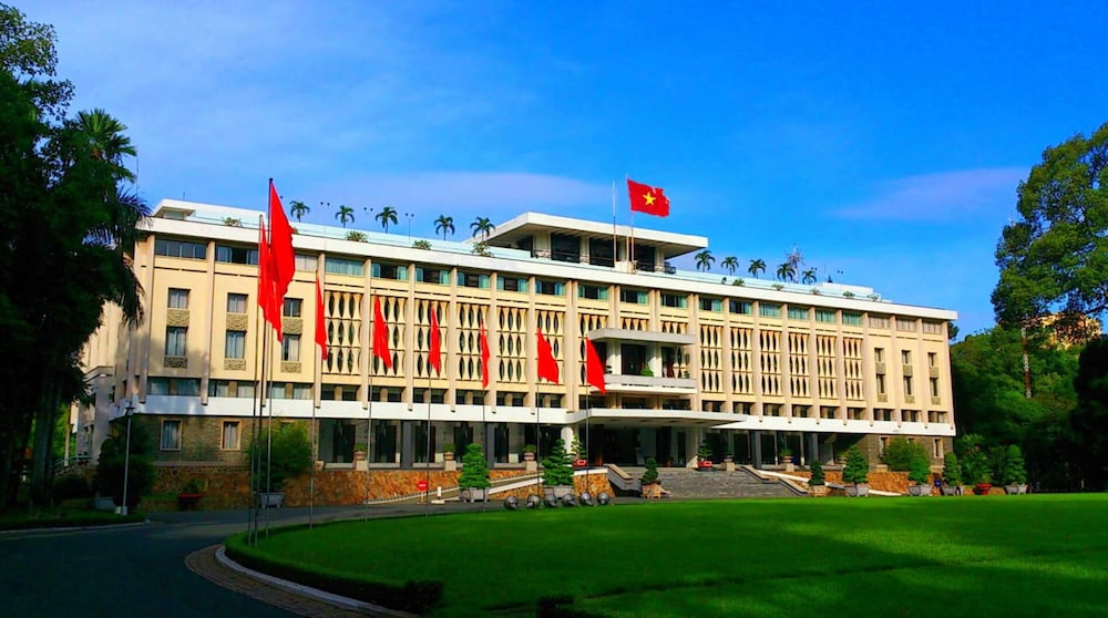 White Diamond Hotel - Airport 8/50