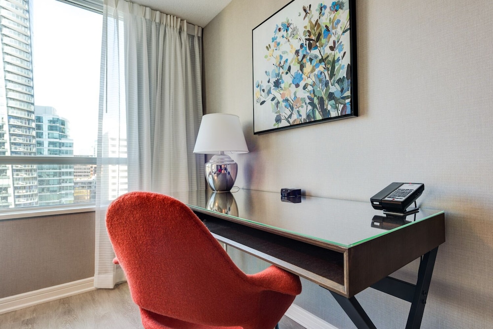 Carmana Hotel and Suites 36/39