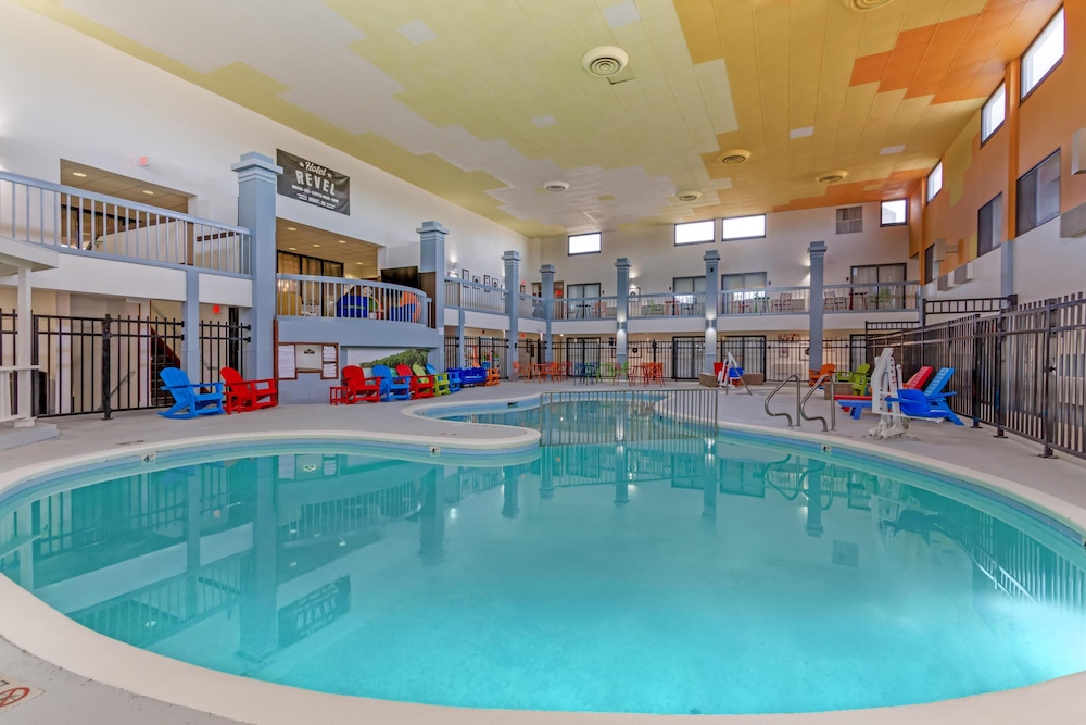 Revel Hotel Minot, SureStay Collection by Best Western 39/66