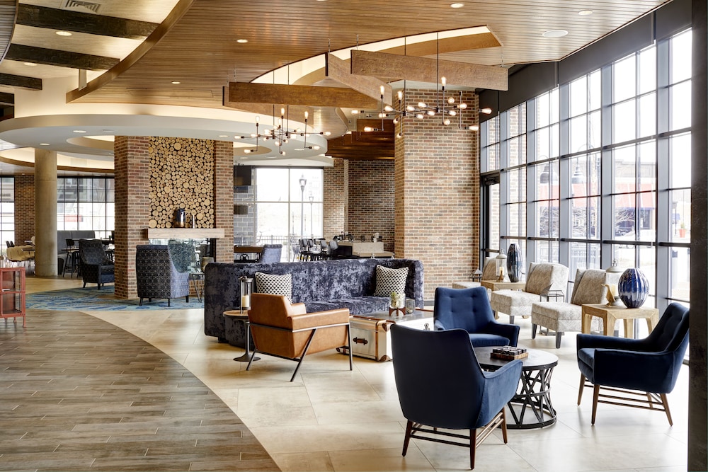 Archer Hotel Burlington 64/80