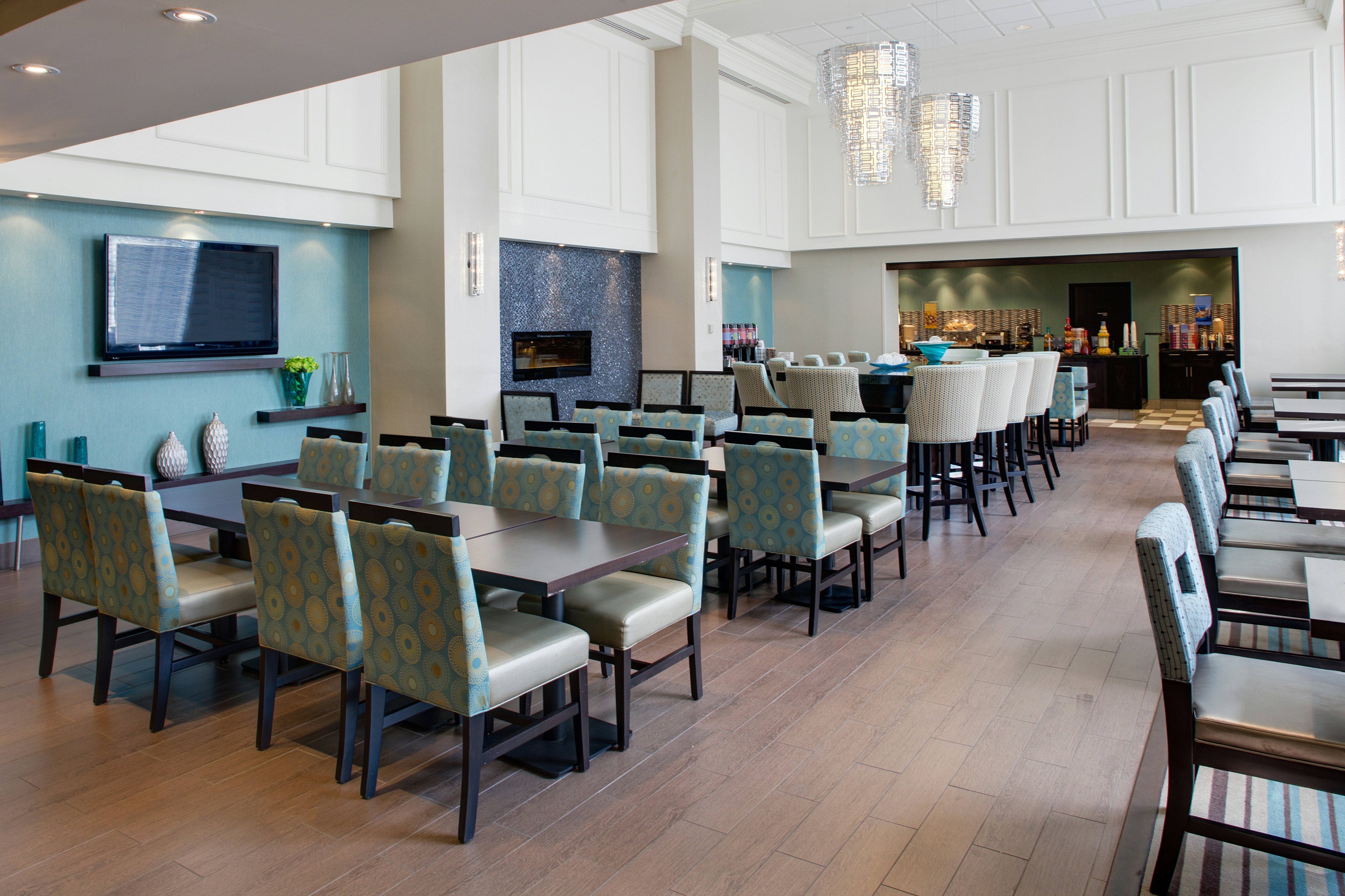 Hampton Inn & Suites By Hilton Toronto Airport 35/39