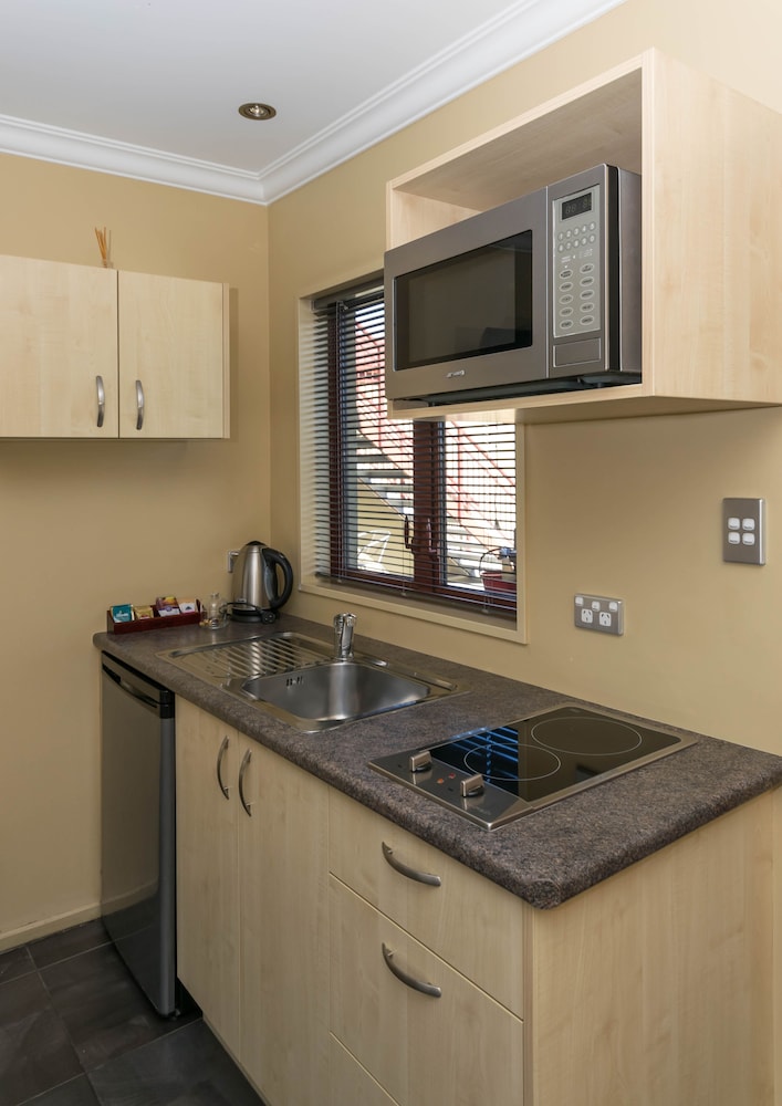 Blenheim Spa Motor Lodge 11/47