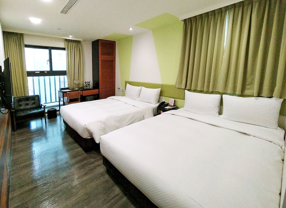 Hotel J 12/54