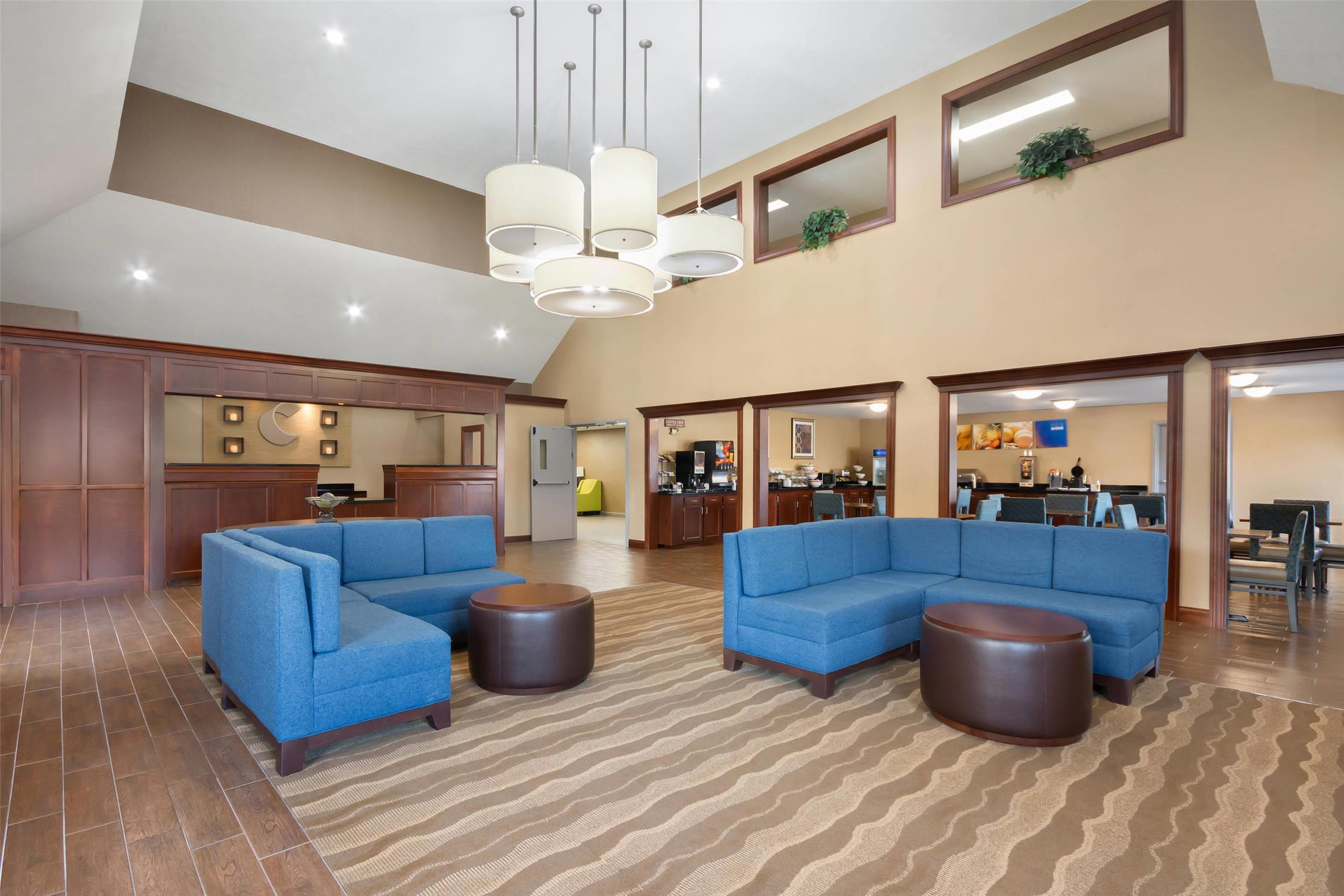 Comfort Inn & Suites Cincinnati Eastgate 27/40