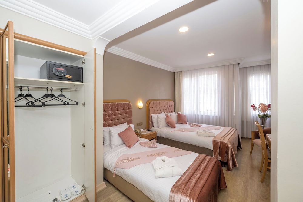 Grand Anka Hotel 26/68