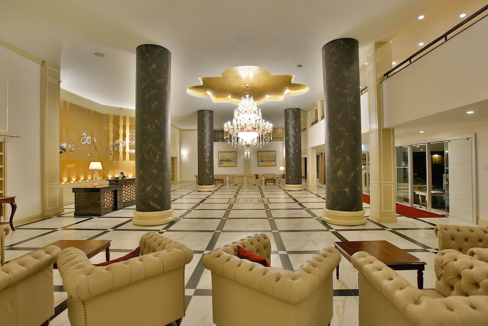 Sarova Woodlands Hotel Spa 33/50
