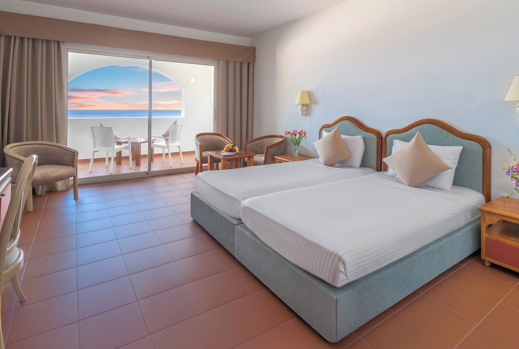 Oasis, Queen Bed, Partial Sea View، TOP Domina Coral Bay Resort 3/8