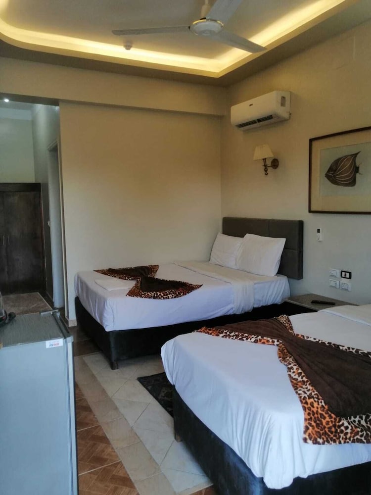 Rezeiky Hotel And Camp Luxor 18/50