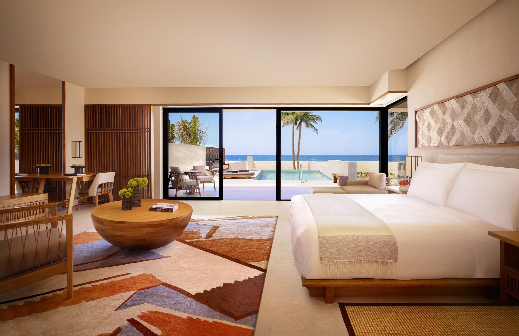 Junior, Ocean Front, Private Pool