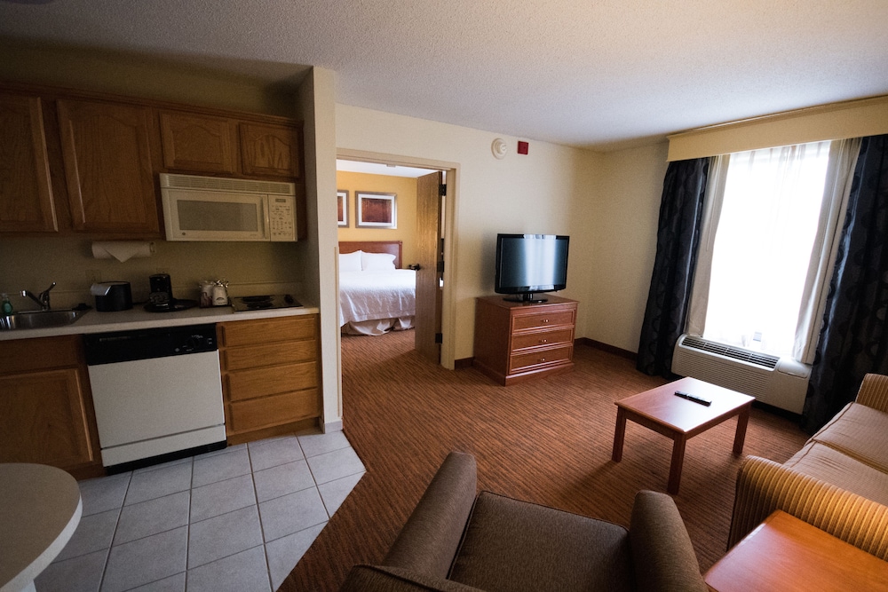 Hampton Inn & Suites St. Louis/Chesterfield 47/81