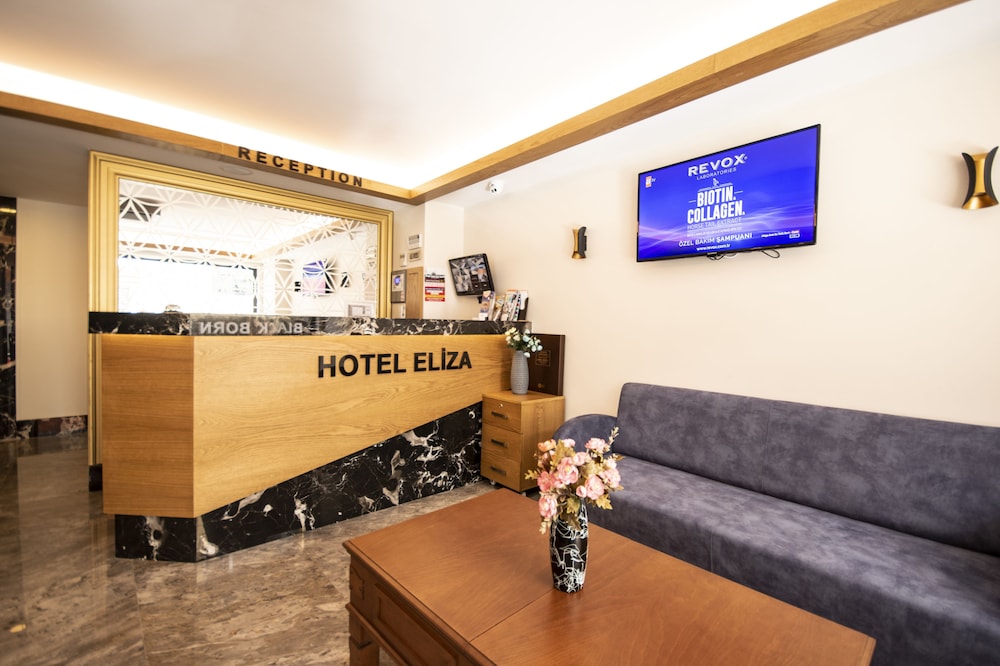 Eliza Hotel 8/50