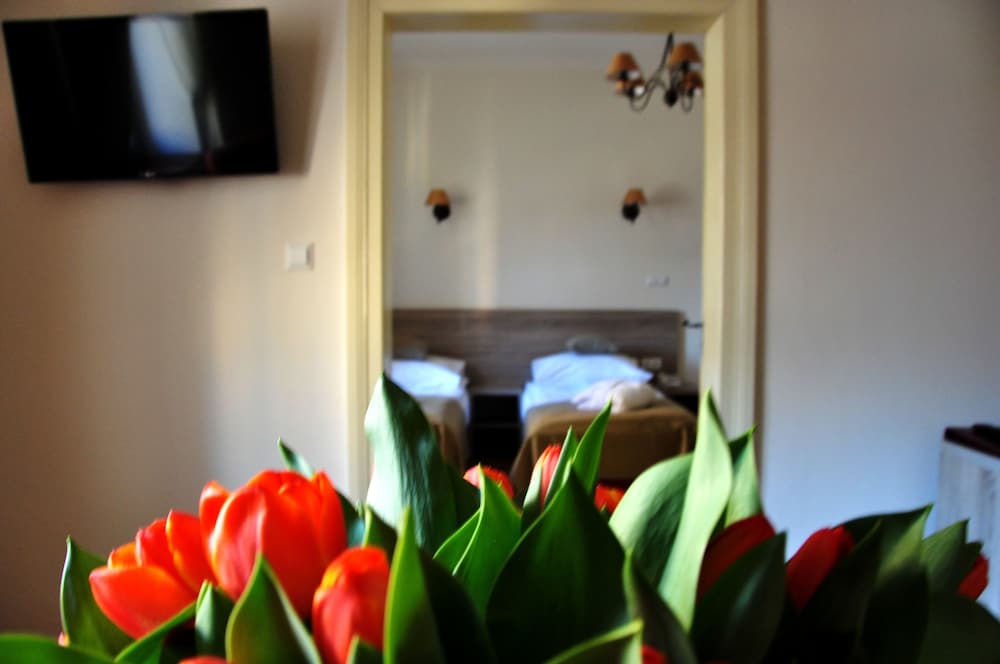 Hotel Santi 54/56