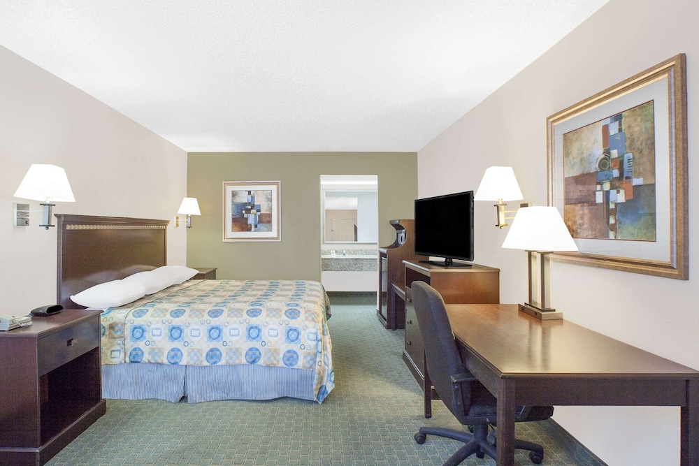 Super 8 by Wyndham Corpus Christi photo1