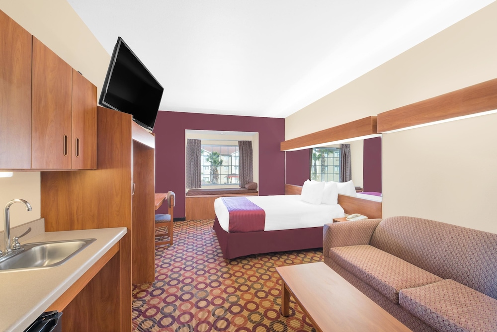 Microtel Inn & Suites By Wyndham Aransas Pass/Corpus Christi 14/30