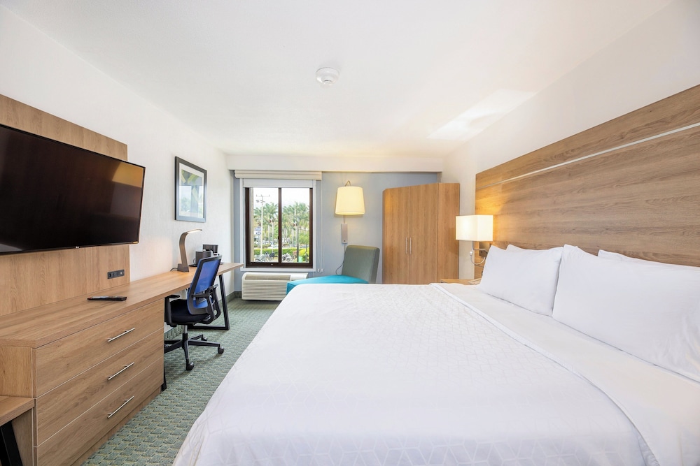 Standard, King Bed, Accessible